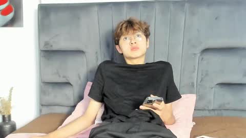 Boleyn online show from February 17, 2025, 1:32 pm