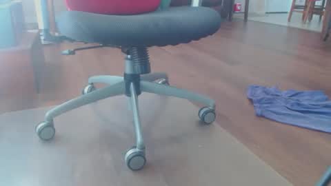 FRECKLES online show from February 25, 2026, 2:27 pm