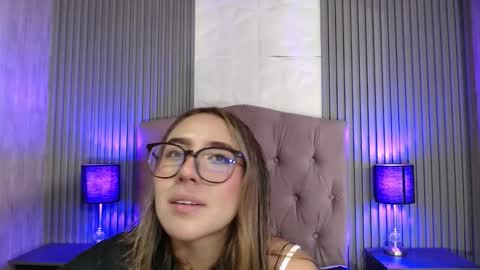 bonnali_lune online show from March 1, 2026, 4:03 am