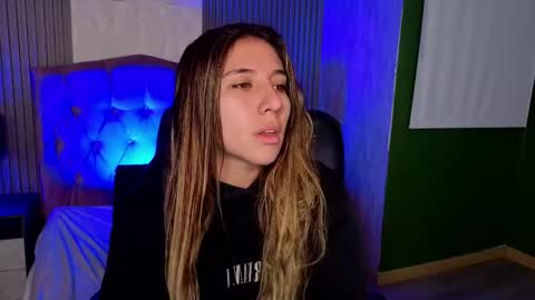 Snapshot of bonnali_lune chatting on May 21, 2026, 5:03 am bonnali_lune online show from May 21, 2026, 5:03 am