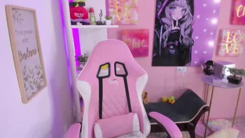 Snapshot of bonnie_benet chatting on October 21, 2025, 4:13 am Bonnie online show from October 21, 2025, 4:13 am