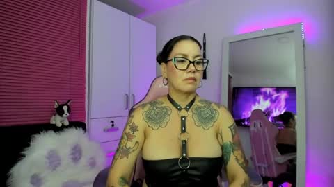 Snapshot of bonnie_ray40 chatting on May 25, 2026, 4:18 am bonnie online show from May 25, 2026, 4:18 am
