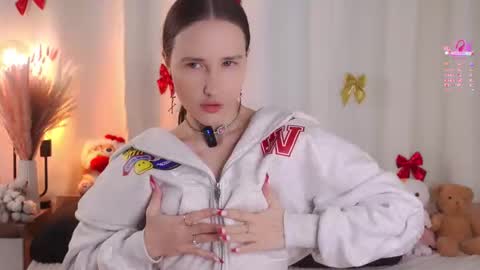 Emma online show from February 17, 2026, 1:13 am