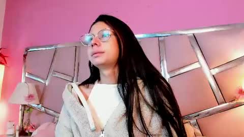 Bonnie  online show from June 20, 2026, 11:46 am