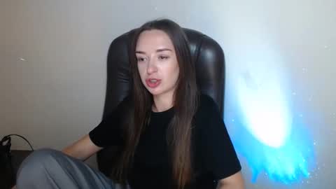 Bonnie online show from June 1, 2026, 11:34 am