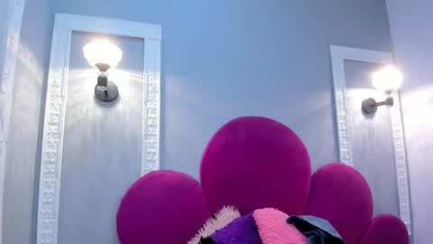 Bonnie online show from February 19, 2026, 9:44 pm