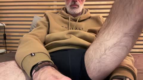 bonzo21 online show from December 14, 2024, 7:57 pm