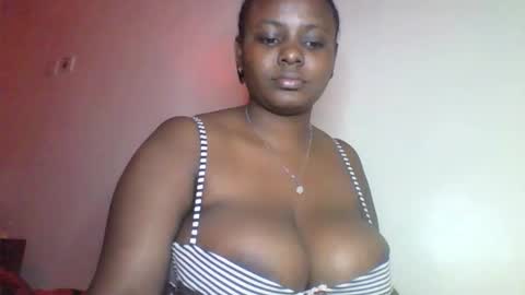 Snapshot of boobbyb chatting on October 22, 2025, 6:29 pm boobbyb online show from October 22, 2025, 6:29 pm