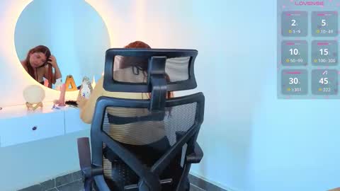 Snapshot of boobs_ann chatting on March 25, 2026, 2:45 pm Im Annie online show from March 25, 2026, 2:45 pm