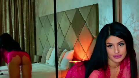 Mila online show from April 17, 2026, 10:35 pm