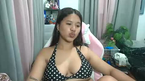 boobsypinay_zhein online show from May 28, 2026, 2:14 pm