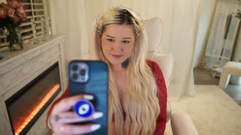 Snapshot of boobznbeer chatting on February 11, 2025, 2:03 am Miley online show from February 11, 2025, 2:03 am