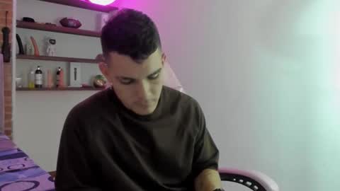 booyhott_ online show from December 22, 2025, 7:11 pm