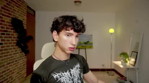 Bream online show from October 7, 2025, 10:23 am