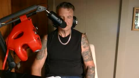 Snapshot of boss1420 chatting on September 11, 2025, 5:57 pm BOSS online show from September 11, 2025, 5:57 pm