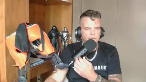 BOSS online show from November 4, 2025, 5:01 pm