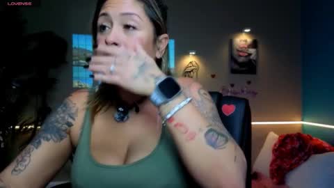 Snapshot of bossyroxy84 chatting on February 25, 2026, 12:42 am bossyroxy84 online show from February 25, 2026, 12:42 am