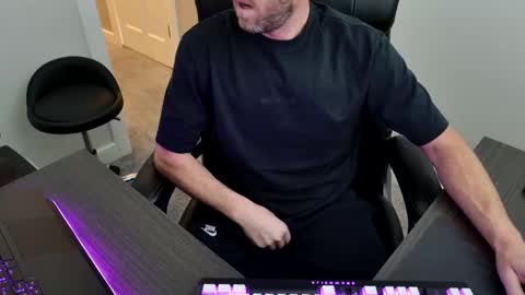 Snapshot of bostonmarine31 chatting on January 13, 2025, 6:27 pm bostonmarine31 online show from January 13, 2025, 6:27 pm