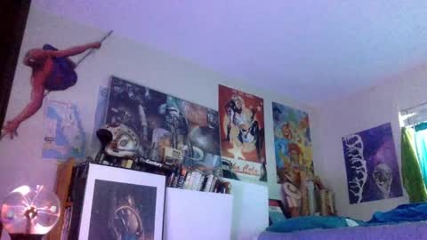 Bottomboo7 online show from September 17, 2025, 12:07 pm