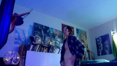 Bottomboo7 online show from May 13, 2026, 12:46 pm