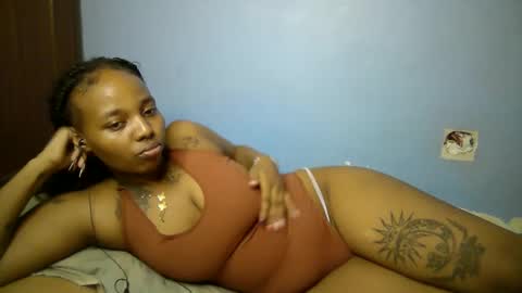 Snapshot of botty_queen chatting on May 28, 2026, 8:06 pm botty_queen online show from May 28, 2026, 8:06 pm