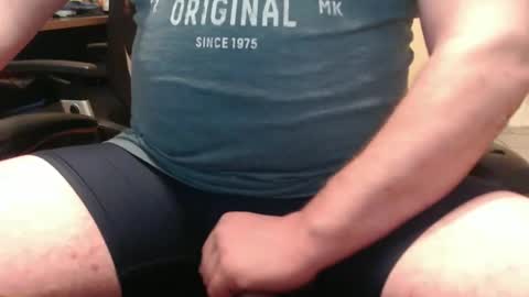 Snapshot of bouch1986 chatting on February 16, 2025, 3:37 am bouch1986 online show from February 16, 2025, 3:37 am