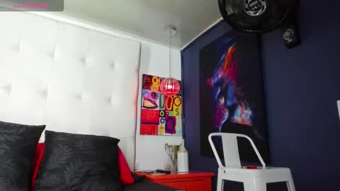 bouncing_bunnyxxx69 online show from February 14, 2026, 4:31 am