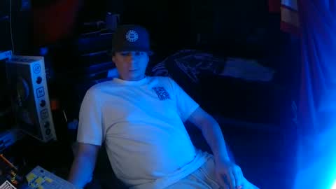 Snapshot of bowerboi1217 chatting on November 30, 2025, 3:10 am Bowerboi1217 online show from November 30, 2025, 3:10 am