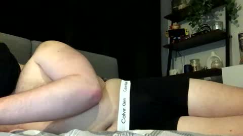 boxerbro123 online show from April 9, 2026, 12:54 am