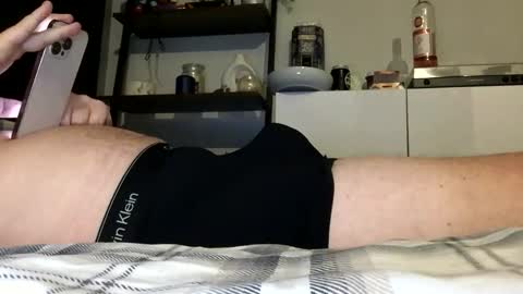 boxerbro123 online show from April 16, 2026, 11:18 pm