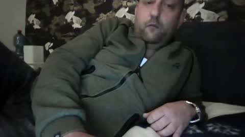 Snapshot of boy27weert chatting on March 10, 2025, 8:34 pm Nope online show from March 10, 2025, 8:34 pm