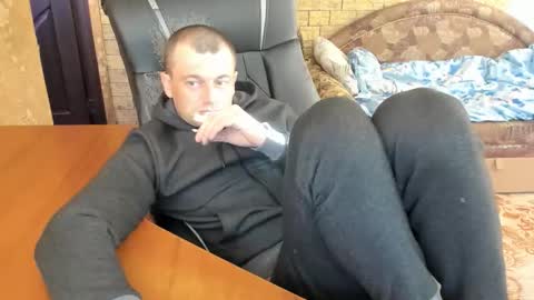 BoyApollon online show from April 14, 2026, 4:51 am