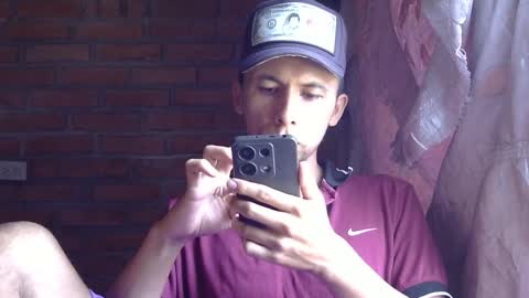 Snapshot of boycumlatino21 chatting on January 18, 2026, 5:17 pm Boy online show from January 18, 2026, 5:17 pm