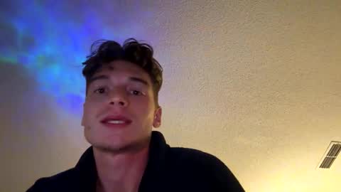 boynekstdoorr online show from October 4, 2025, 10:24 am