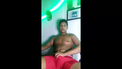 Snapshot of boysex1124 chatting on April 16, 2026, 12:44 am andrew online show from April 16, 2026, 12:44 am
