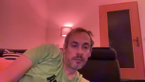 boytoyhh online show from April 29, 2026, 8:37 pm