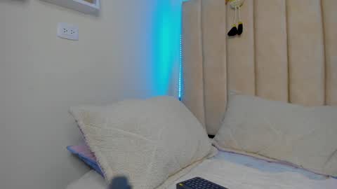 Snapshot of boysweet_boys chatting on December 6, 2024, 11:57 pm Paul and Max online show from December 6, 2024, 11:57 pm