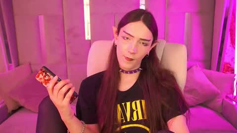 Nova online show from November 12, 2025, 11:03 pm