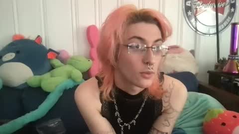 Snapshot of boywithbug chatting on February 4, 2025, 8:28 pm boywithbug online show from February 4, 2025, 8:28 pm