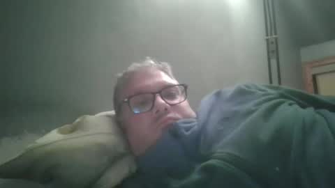 Snapshot of bozo81 chatting on September 30, 2025, 12:26 am bozo81 online show from September 30, 2025, 12:26 am