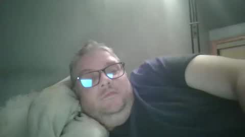 Snapshot of bozo81 chatting on October 3, 2025, 11:02 pm bozo81 online show from October 3, 2025, 11:02 pm