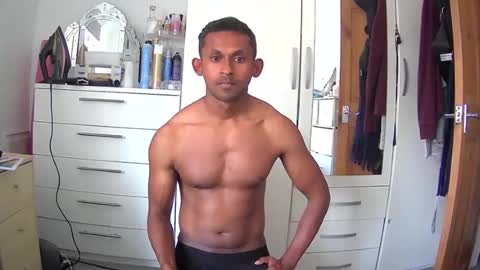 br0wn_prince24 online show from July 9, 2026, 11:58 am