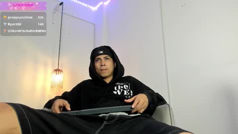 Snapshot of br4ndon_cooper chatting on October 14, 2025, 3:46 pm Brandon online show from October 14, 2025, 3:46 pm