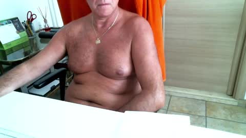 Snapshot of braccobald chatting on March 3, 2025, 10:28 am Braccobald online show from March 3, 2025, 10:28 am