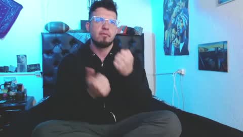 brad hot boy online show from April 17, 2026, 6:11 pm