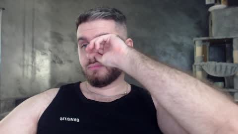 Snapshot of brad_pittfall chatting on December 31, 2024, 4:14 pm ask me online show from December 31, 2024, 4:14 pm