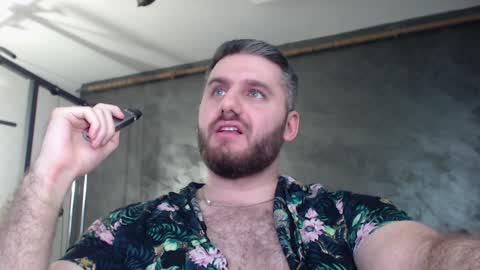 Snapshot of brad_pittfall chatting on January 8, 2025, 5:05 pm ask me online show from January 8, 2025, 5:05 pm