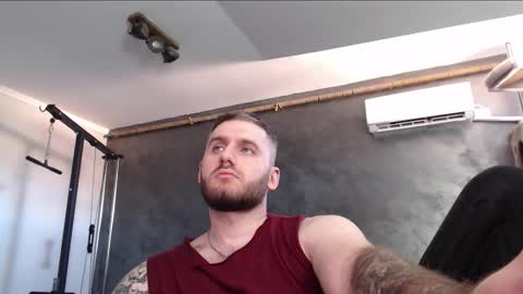 Snapshot of brad_pittfall chatting on September 15, 2025, 1:44 pm ask me online show from September 15, 2025, 1:44 pm