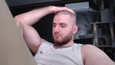 Snapshot of brad_pittfall chatting on October 31, 2025, 7:26 pm ask me online show from October 31, 2025, 7:26 pm