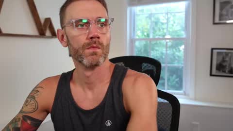 Snapshot of bradbronton chatting on September 17, 2025, 5:25 pm BradBronton online show from September 17, 2025, 5:25 pm